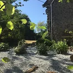 펜션 Bras D'or Rural By Farms & Lakes. Bais (Mayenne)