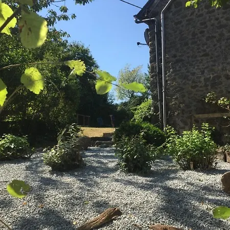 بيت للعطل Bras D'or Rural By Farms & Lakes. Bais (Mayenne)