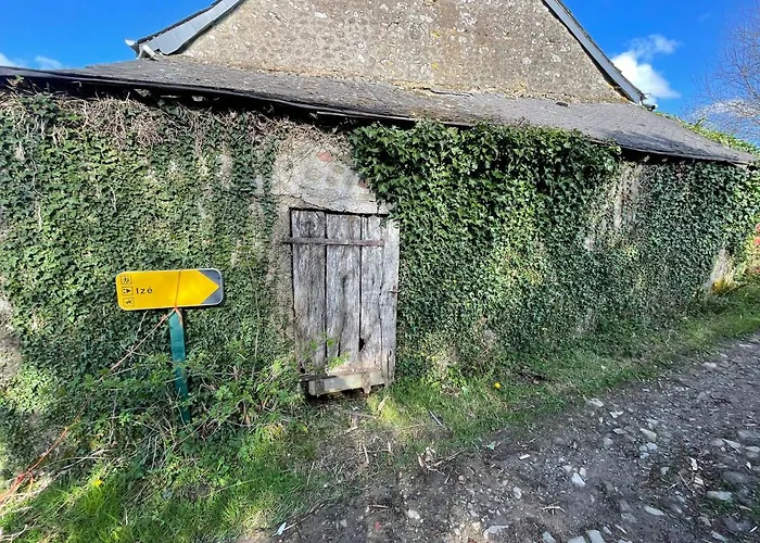 度假居 Bras D'or Rural By Farms & Lakes.